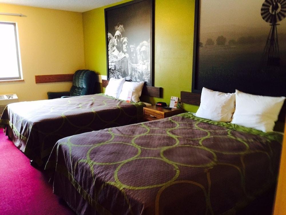 Super 8 By Wyndham Chadron Ne Hotel Екстериор снимка