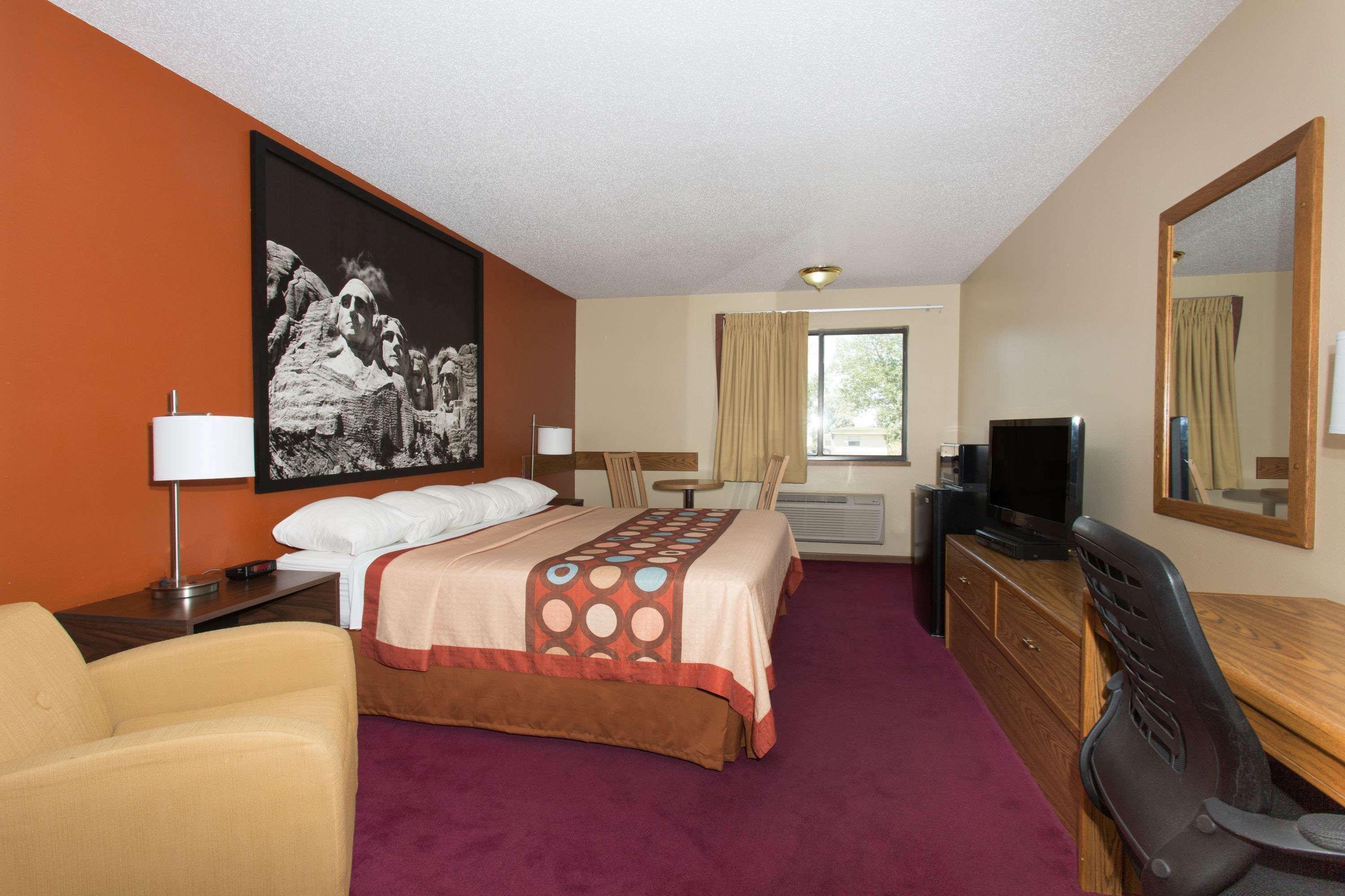 Super 8 By Wyndham Chadron Ne Hotel Екстериор снимка